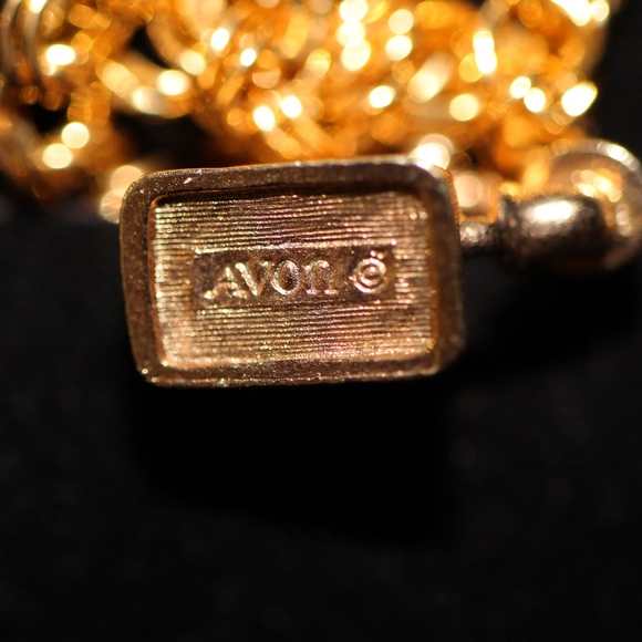Vintage 12K Gold Filled Bracelet Chain AVON Charms - Picture 6 of 8